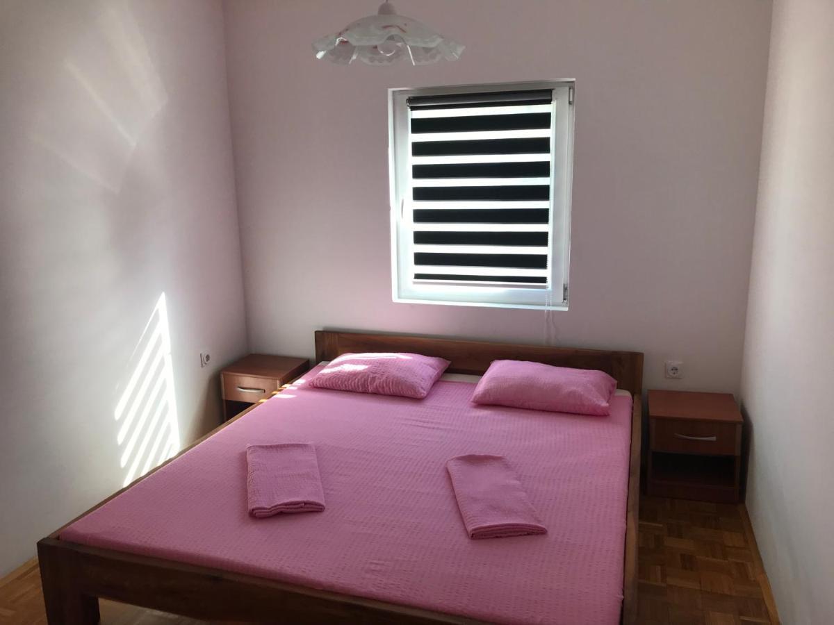 Apartmani Nerko Pag Town Buitenkant foto