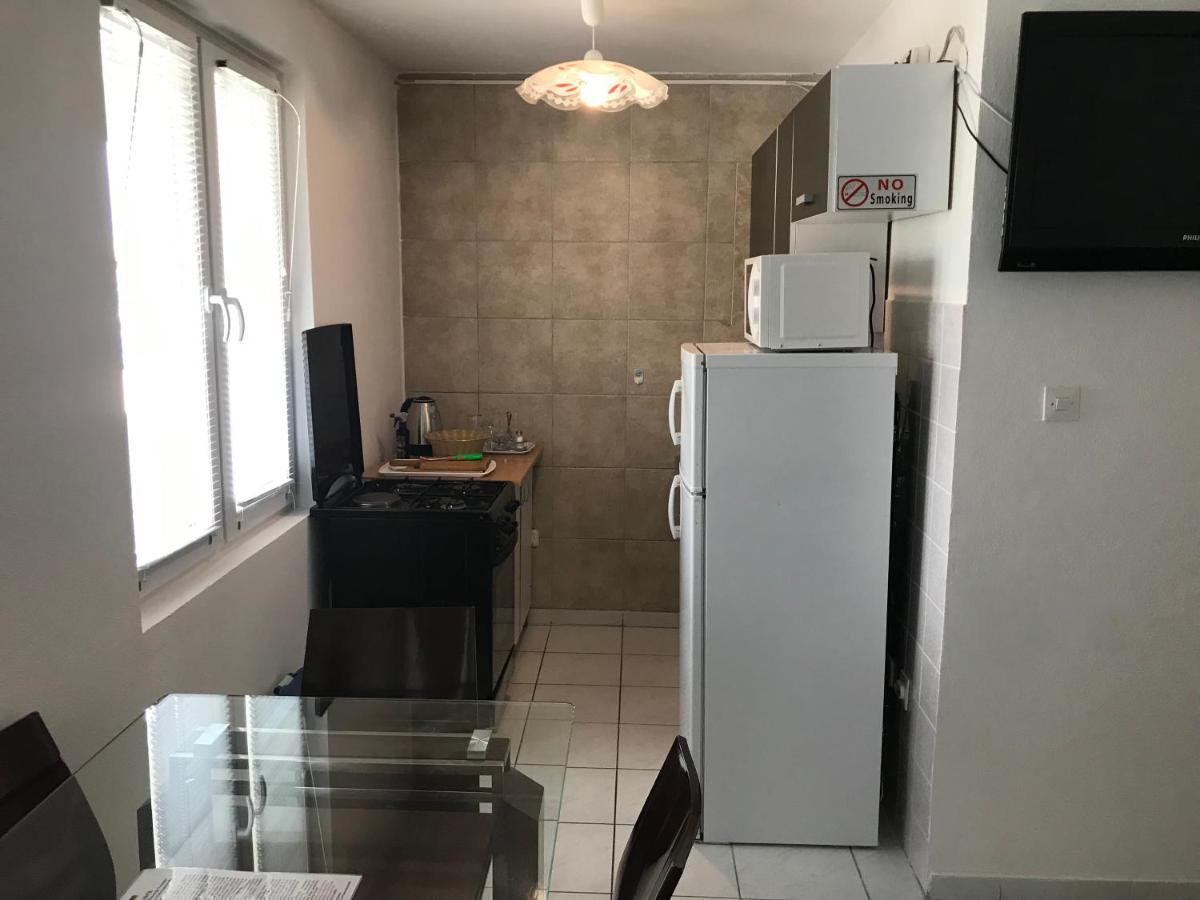 Apartmani Nerko Pag Town Buitenkant foto